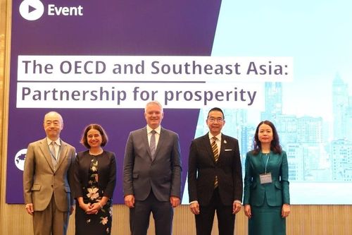 Diễn đàn OECD: 'Việt Nam hoàn thành xuất sắc vai trò trong giai đoạn thách thức'