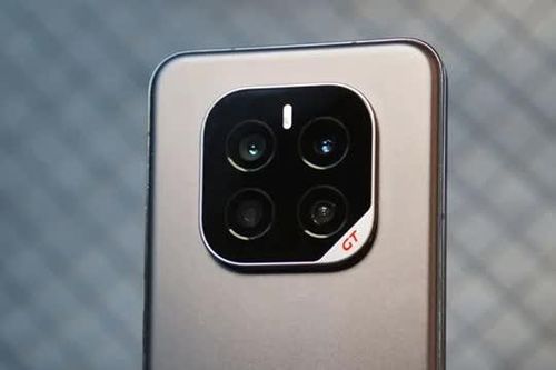 Smartphone chip Snapdragon 8 Elite Leading Edition, RAM 16GB, màn hình 144Hz, pin 7.200mAh, giá hơn 13 triệu đồng