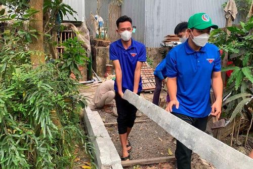 Thanh niên chung tay xóa nhà tạm