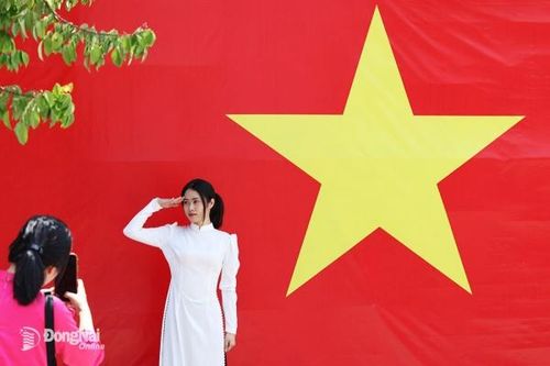 Thành phố Hồ Chí Minh tưng bừng đón đại lễ 30-4