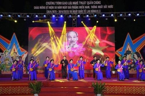 Giao lưu nghệ thuật quần chúng Chào mừng kỷ niệm 50 năm Ngày Giải phóng miền Nam và ngày Quốc tế lao động