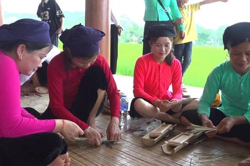 80 nghệ nhân tham gia thi đan lát truyền thống dân tộc Tày