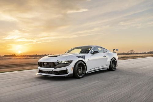Ford Mustang Dark Horse Hennessey Super Venom sở hữu công suất ấn tượng 862 mã lực, vượt mặt Ferrari 12Cilindri