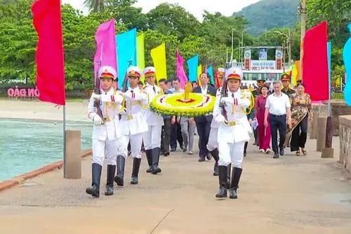 Tri ân, tưởng niệm các anh hùng liệt sĩ tại Côn Đảo