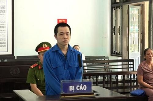 Vết trượt dài của kẻ 'ăn đất'