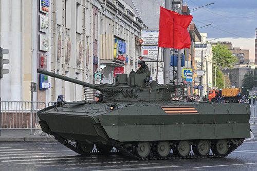 Thiết giáp nhảy dù BMD-4M đặc biệt được phát hiện tham gia diễu hành