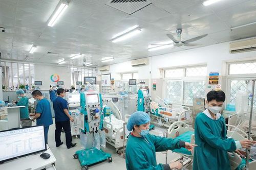 Bệnh viện những ngày không nghỉ lễ