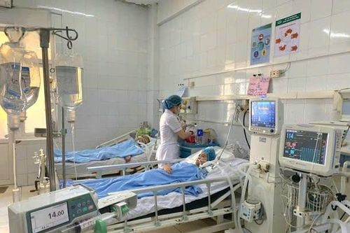 Một người tử vong, nhiều người nhập viện vì uống thuốc nam không rõ nguồn gốc
