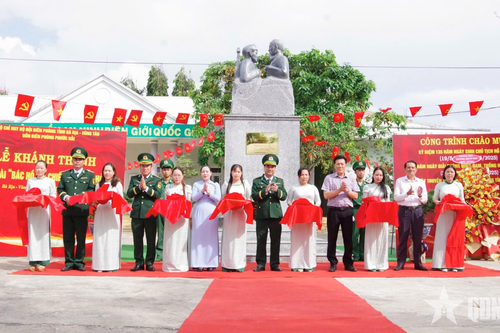 BĐBP tỉnh Bà Rịa - Vũng Tàu khánh thành tượng đài Bác Hồ với chiến sĩ Biên phòng