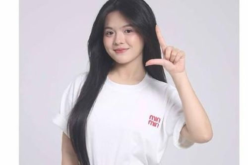 Cô sinh viên năm nhất Trường Đại học Luật và hành trình 'lột xác' để trở thành Hoa khôi