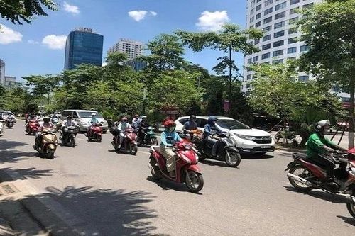 Thời tiết hôm nay 3/5: Bắc Bộ nắng, Nam Bộ mưa rào, dông rải rác, có nơi mưa to