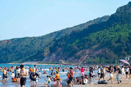 Các điểm du lịch biển ở Nghệ An hút khách dịp nghỉ lễ