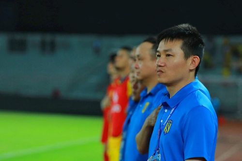 HLV Phan Như Thuật thừa nhận Sông Lam Nghệ An đã gặp may trước Hải Phòng