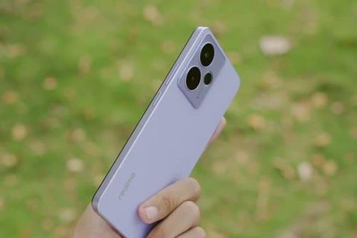 Smartphone chống nước, RAM 12 GB, pin 6.000mAh, giá 8,29 triệu tại Việt Nam, cạnh tranh Galaxy A36 5G, Redmi Note 14 Pro 5G