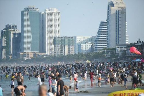 Lễ 30/4 - 1/5: Lượng khách tăng mạnh, du lịch Đà Nẵng 'bội thu'