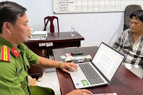 Mang ma túy, chưa kịp sử dụng thì bị bắt