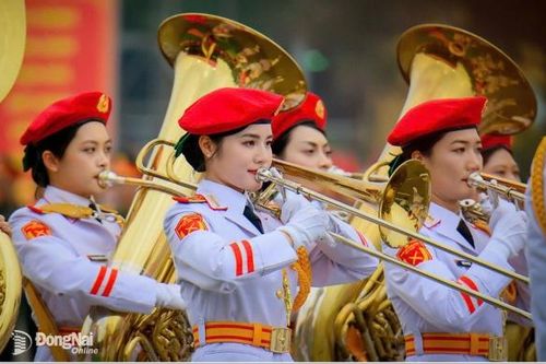Lan tỏa hào khí 30-4 qua ảnh