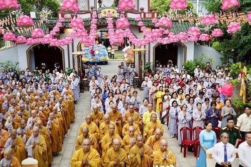 Trang nghiêm Đại lễ Phật đản Phật lịch 2569 của Ban Trị sự Phật giáo Q.Tân Phú tại chùa Pháp Vân