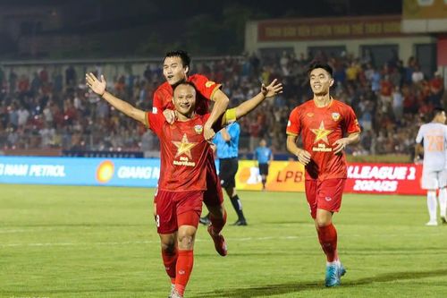 Thua đau Hà Tĩnh, Bình Dương rơi tự do tại V-League
