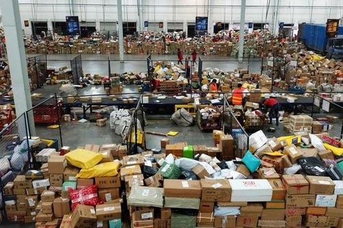 Mỹ chấm dứt miễn thuế với hàng giá rẻ có giá trị dưới 800 USD từ Trung Quốc