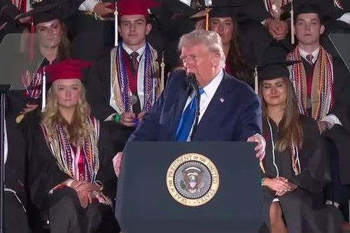 Ông Trump đề xuất ngân sách quốc phòng hơn 1000 tỷ USD