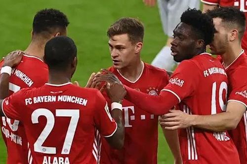 Bayern Munich hướng tới màn đăng quang sớm ở Bundesliga