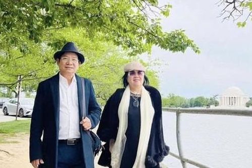 BÊN BỜ SÔNG POTOMAC