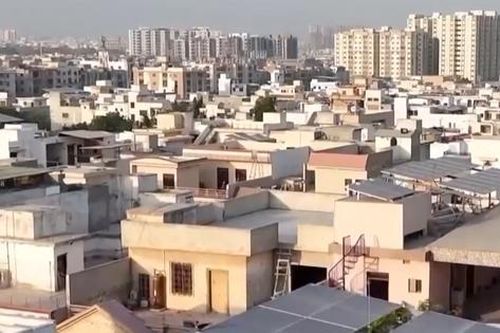 Nghịch lý ở Pakistan: Khủng hoảng tiền điện do năng lượng mặt trời