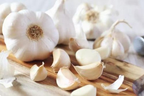Củ tỏi có tác dụng gì với tim mạch?
