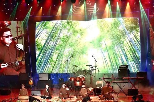 Vượt lên số phận bằng tình yêu âm nhạc dân tộc