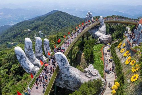 Hơn 610.000 lượt khách, thu 2.426 tỷ đồng