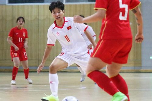 Tin nóng bóng đá Việt hôm nay 4/5: HLV trưởng futsal nữ Việt Nam nói về trận thua Trung Quốc; 'Cháy' vé trận 'chung kết' V-League Hà Nội vs Nam Định