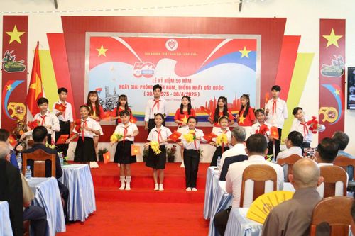 Niềm cổ vũ lớn lao đối với phong trào giải phóng dân tộc trên thế giới