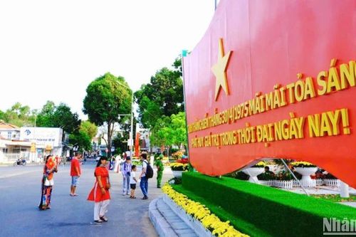 Cần Thơ đón hơn 100 nghìn lượt khách dịp nghỉ lễ 30/4 và 1/5