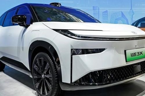 Xe điện giá rẻ của Toyota hút khách ở Trung Quốc