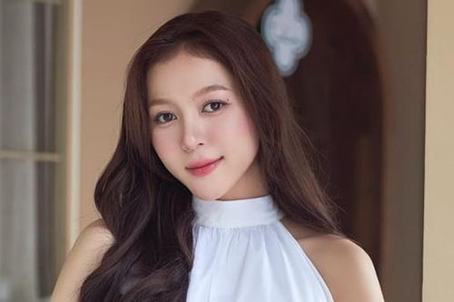 Lý do hoa hậu 22 tuổi gốc miền Tây gác lại chuyện yêu đương