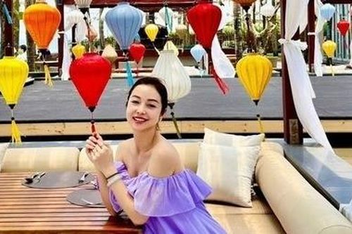 Hoa hậu 4 con Jennifer Phạm vai trần gợi cảm, Quách Thu Phương U50 trẻ trung
