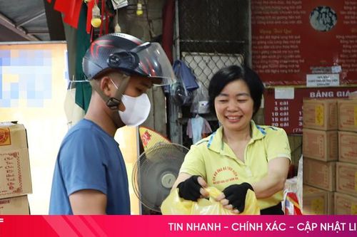 Đặc sản Hà Tĩnh 'đắt hàng' sau lễ
