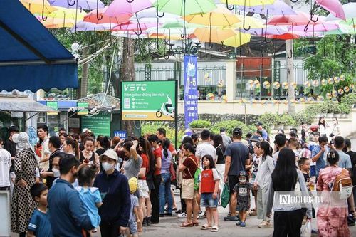 Hà Nội đón hơn 875.000 lượt khách, thu về trên 3.000 tỷ đồng sau 5 ngày nghỉ lễ