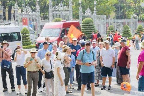 TP. Hồ Chí Minh đón gần 2 triệu lượt khách dịp lễ 30/4-1/5