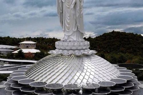 Tượng Phật cao nhất thế giới trên đỉnh Ngàn Nưa có gì đặc biệt