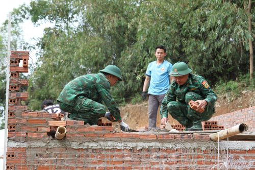 Nghĩa tình mái ấm nơi biên giới