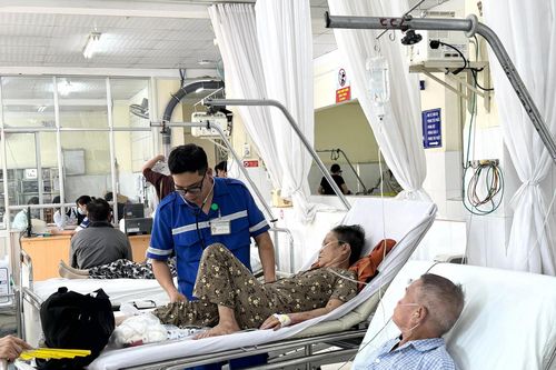Trong 5 ngày nghỉ lễ, các cơ sở y tế khám, điều trị cho hơn 16.400 trường hợp