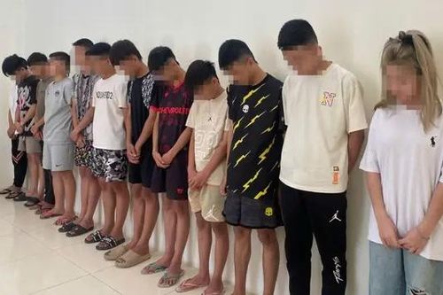 Tạm giữ nhiều đối tượng vị thành niên đánh nhau trên phố