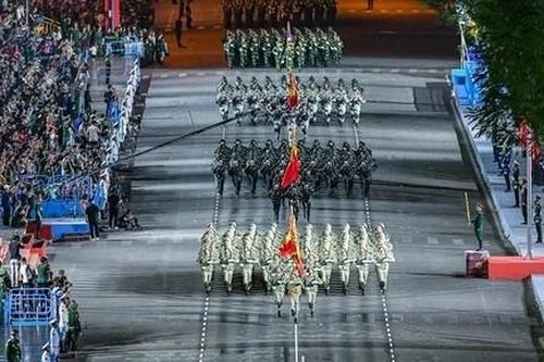Về nghe tiếng vọng non sông