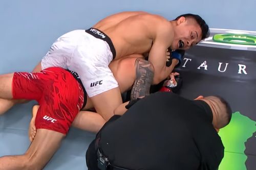 Cao thủ Peru đầu hàng, võ sĩ Việt Nam thắng trận đầu tiên ở UFC