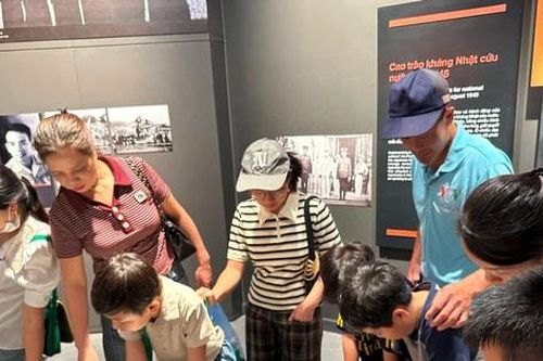 Du lịch Hà Nội 'thắng lớn' trong kỳ nghỉ lễ 30-4 và 1-5