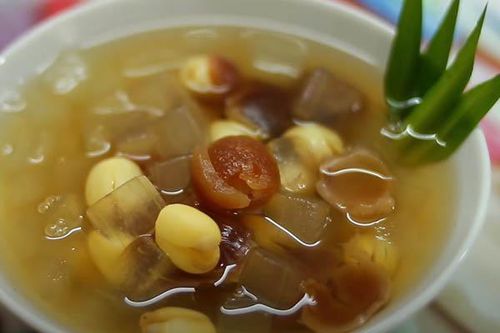 Giải nhiệt ngày hè với những món chè thanh mát