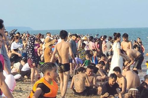 Thanh Hóa đón 'cơn mưa' khách du lịch trong kỳ nghỉ lễ