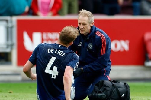 Manchester United gặp ác mộng chấn thương